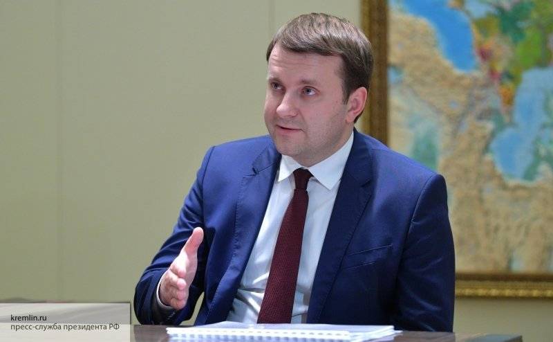 Александр Дубинин - Максим Орешкин - Орешкин чуть не пробил колесо на трассе М7 во время тестирования Lada Xray - politros.com - Тольятти