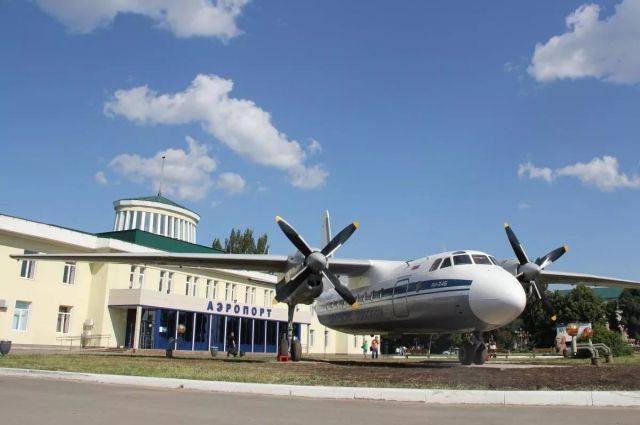 Аэропорт Саратова возобновил работу после инцидента с Як-42 - aif.ru - Москва - Сочи - Саратов - Сургут