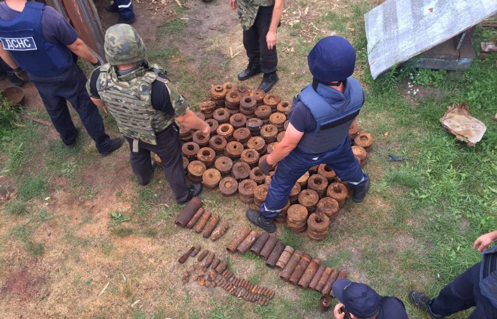 Полиция Ровно изъяла у местного жителя арсенал боеприпасов для небольшой армии | Новороссия - novorosinform.org - Украина - Одесская обл. - Житомирская обл. - Полтавская обл. - Днепропетровск - Ровенская обл. - Павлоград