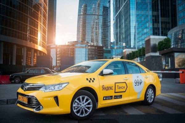 «Яндекс.такси» покупает одного из главных конкурентов - такси «Везет» - cnews.ru - Россия