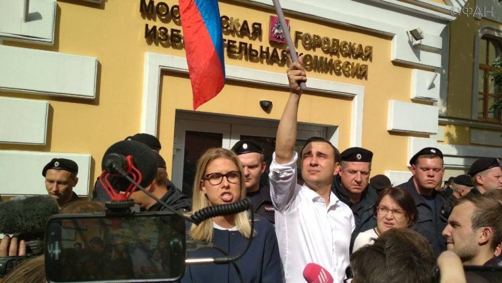 Валентин Горбунов - Мосгоризбирком назвал «шантажом и давлением» протестную акцию сторонников Соболь - riafan.ru - Москва - Россия
