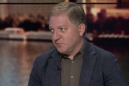 Владимир Зеленский - Олег Волошин - Зеленского призвали «наступить на горло» песне о победе над Россией - lenta.ru - Москва - Россия - Украина - Киев - обл. Донецкая - Луганская обл.