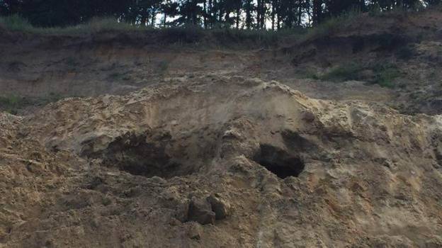 Появились фото с места гибели 12-летнего мальчика под завалами песка в воронежском селе  – Новости Воронежа и Воронежской области – Вести Воронеж - vestivrn.ru - Воронеж - район Острогожский