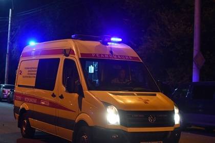 Российский полицейский сбил трех человек на пешеходном переходе - lenta.ru - Россия - Саратов - Хабаровск