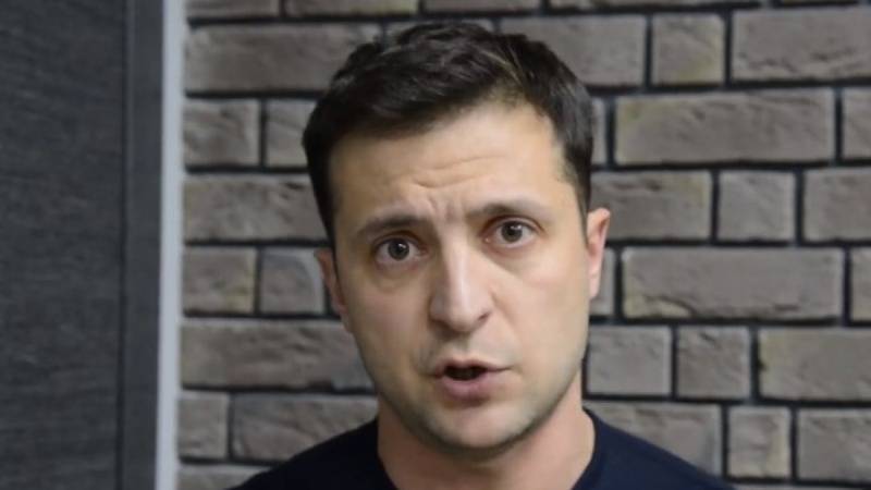Владимир Зеленский - Михаил Погребинский - У Зеленского трясутся поджилки перед ультраправыми - politnavigator.net - Украина - Киев