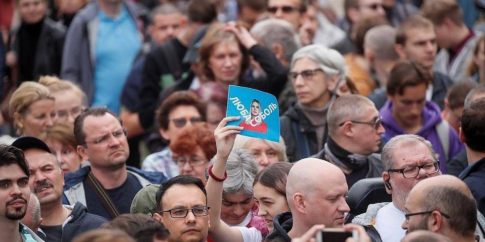 Константин Костин - Константин Костин назвал протесты у Мосгоризбиркома попыткой давления на власть - ruposters.ru - Москва