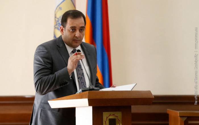 Aram Nersesyan - Айк Марутян - Глава управления по охраны природы мэрии Еревана решил подать в отставку - ru.armeniasputnik.am - Армения - Ереван