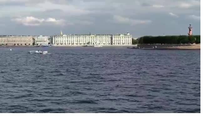 В Дворцовую набережную врезался "Метеор" - piter.tv - Владикавказ