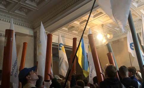 Петр Порошенко - Срочно: Порошенко начал захват зданий - elise.com.ua - Украина