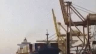 Владимир Зеленский - Петр Порошенко - Олег Волошин - Украинский экс-дипломат рассказал, как достичь мира в стране. - daylynews.ru - Россия - Украина - Киев - Крым