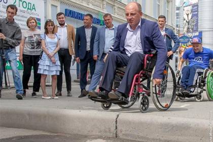 Владислав Пинаев - Игорь Васильев - Российский мэр пересадил топ-менеджеров на инвалидные коляски - lenta.ru