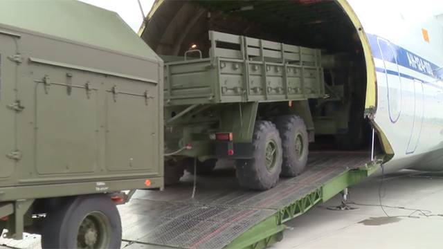Минобороны РФ доставило очередную партию элементов С-400 в Турцию. РЕН ТВ - ren.tv - Россия - Вашингтон - Турция - Анкара