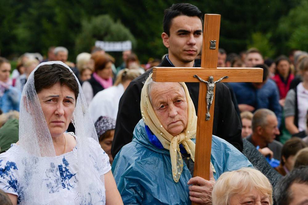 Петр Порошенко - Люди второго сорта: миллионам русскоязычных граждан на Украине грозят штрафы - tvc.ru - Россия - Украина