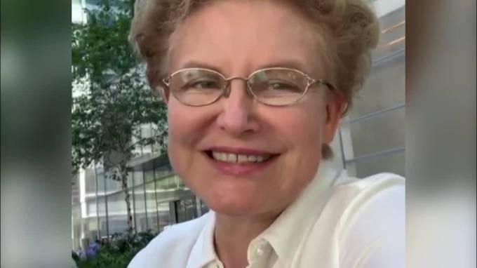 Елена Малышева - Елена Малышева объявила о запуске нового шоу "Сбрось лишнее" - piter.tv