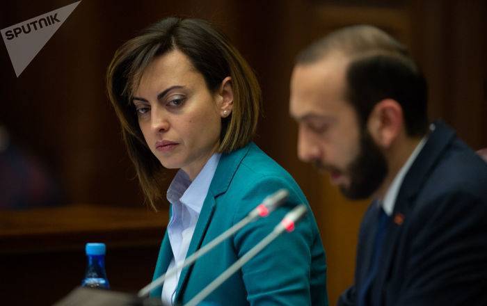 Роберт Кочарян - "Что за документ - не хочу комментировать": Лена Назарян о протоколе Венецианской комиссии - ru.armeniasputnik.am - Армения