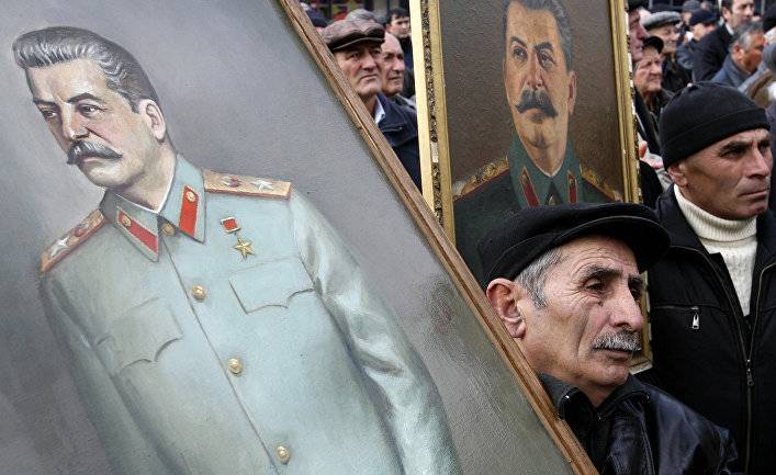 Владимир Путин - Civil (Грузия): Путин бросает песок исторической лжи - inosmi.ru - Екатеринбург - Грузия - респ. Алания - Апсны - респ. Южная Осетия - Российская Империя - Russia - Советская