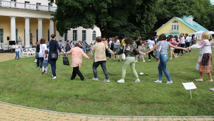 Брянский Овстуг впервые в России принял мировой фестиваль «Гигантские шаги» - bragazeta.ru - Швейцария - Австралия - Эстония - Бразилия - Венгрия - Брянская обл.