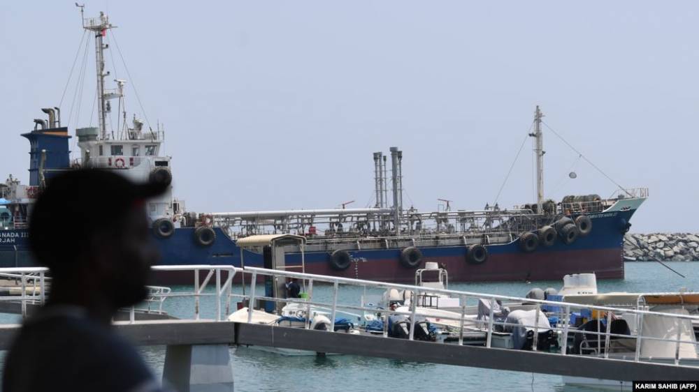 Нефтяной танкер из ОАЭ пропал в Ормузском проливе - rusjev.net - США - Иран - Эмираты - Тегеран - Панама - Абу-Даби