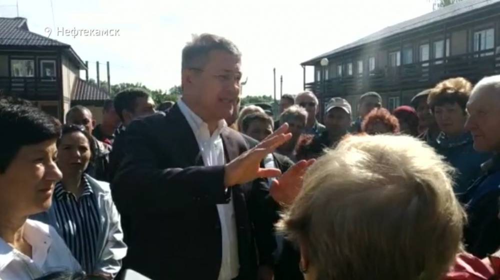Радий Хабиров - Зарплаты выплатить, дома отремонтировать: Радий Хабиров совершил рабочую поездку в Нефтекамск - bash.news - Башкирия - Нефтекамск