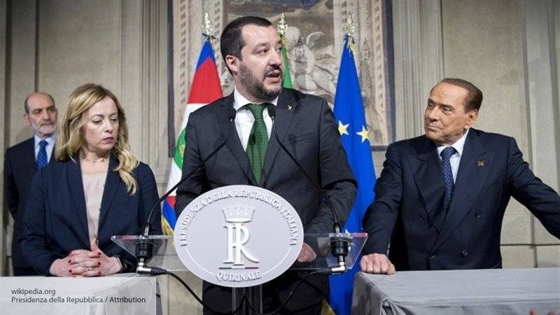 Маттео Сальвини - Ольга Перепелицына - Вице-премьер Италии заявил, что группировка ультраправых готовила на него покушение - politros.com - Украина - Италия