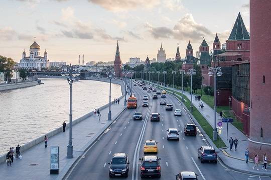 Любовь Соболь - Илья Ремесло - Память покойной женщины, чью подпись подделала Соболь, почтили минутой молчания - versia.ru - Москва - Россия