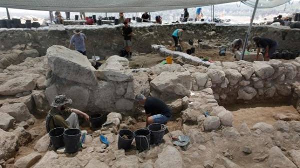 царь Давид - Археологи обнаруживают убежище библейского царя Давида - glavtema.ru - Израиль - Австралия