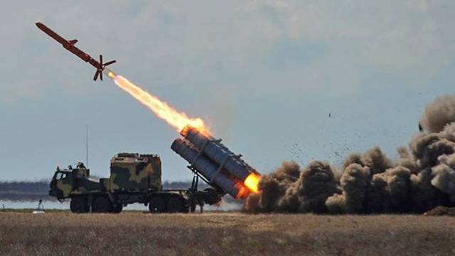 Александр Турчинов - Ефим Фикс - В Крыму назвали безумием заявление Турчинова по Крымскому мосту. РЕН ТВ - ren.tv - Украина - Крым
