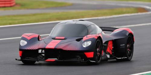 Aston Martin - Aston Martin показал новый гиперкар Valkyrie на гоночном треке :: Autonews - vestirossii.com - Англия
