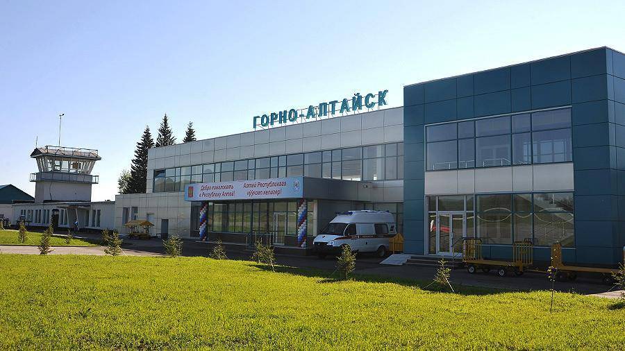 Стоимость авиабилетов в Горно-Алтайск снизилась после старта рейсов «Победы» - iz.ru - Москва - Саратов - Ульяновск - Омск - Горно-Алтайск