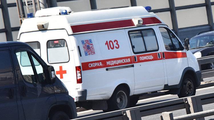Один погиб и двое пострадали: в Крыму легковушка "влетела" в автобус - crimea.ria.ru - Россия - Крым - Симферополь