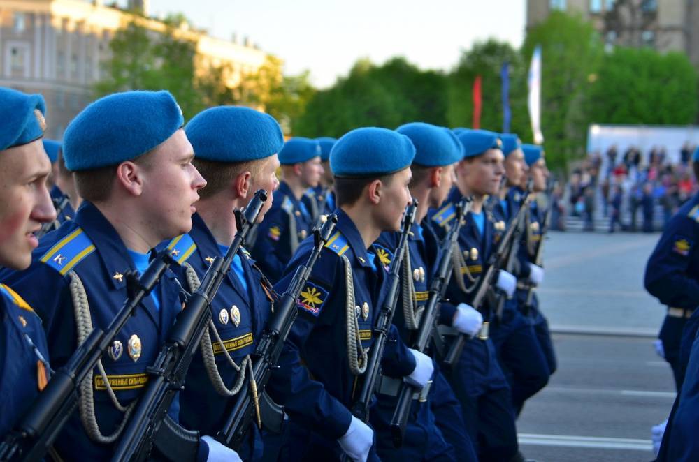 Россия урезала расходы на армию - bragazeta.ru - Россия - Китай - США - Сирия - Севастополь - Новороссийск