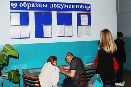 Владимир Путин - Жителям Донбасса разрешили получать российские загранпаспорта без регистрации - lenta.ru - Россия - США - обл. Донецкая - ДНР - ЛНР