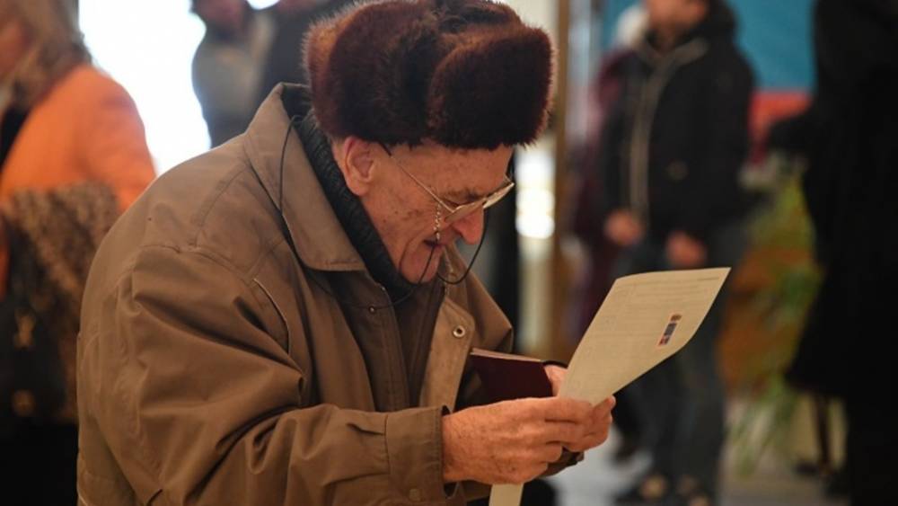 Еда в долг: Банки и ритейлеры России заманивают социально незащищенных в долговую яму - tsargrad.tv - Россия - Царьград