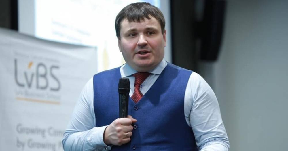 Владимир Зеленский - Петр Порошенко - Юрий Гусев - Скользкий новый губернатор Херсонщины: во время выборов Гусев «топил» за Порошенко, но быстро «переобулся» - news-front.info - Украина - Зеленский - Херсонская обл.
