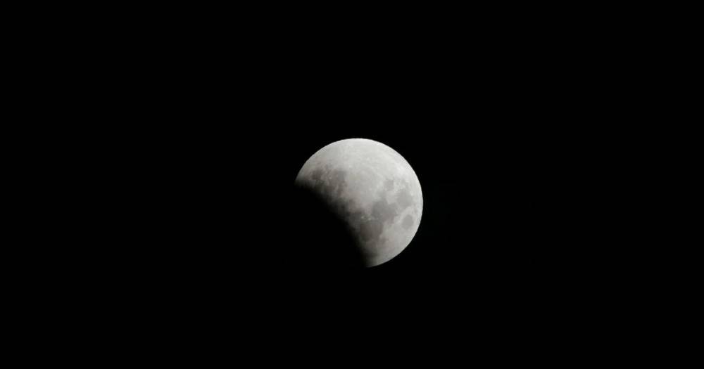 Смоляне смогли сегодня наблюдать лунное затмение - readovka.ru - Смоленск - Крым
