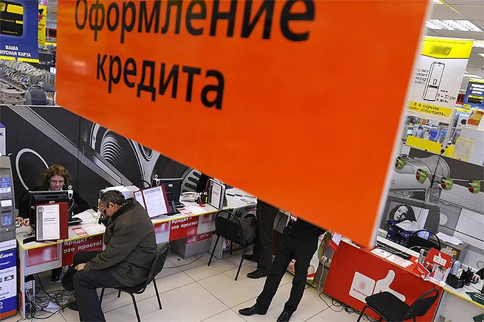 Эльман Мехтиев - Россияне погрязли в кредитах - bloknot.ru - Россия