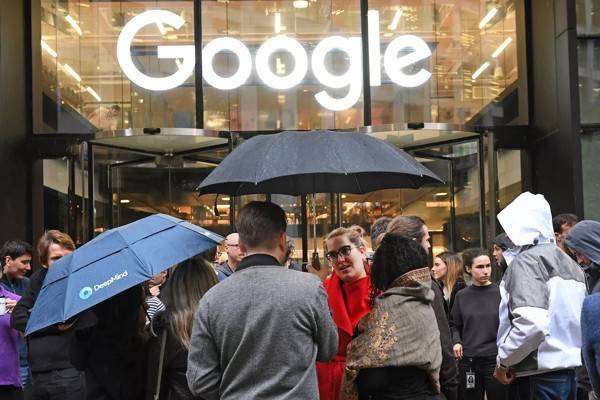 Организатор многотысячных протестов в Google ушла из компании из-за преследований руководства - cnews.ru - Нью-Йорк