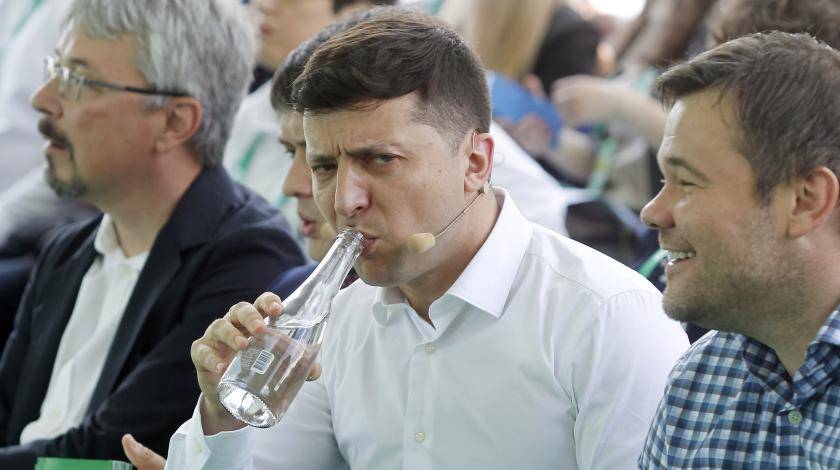 Владимир Зеленский - "Сами разбирайтесь": Зеленский устроил истерику в аэропорту - utro.ru - Украина - Киевская обл. - Днепр - Борисполь