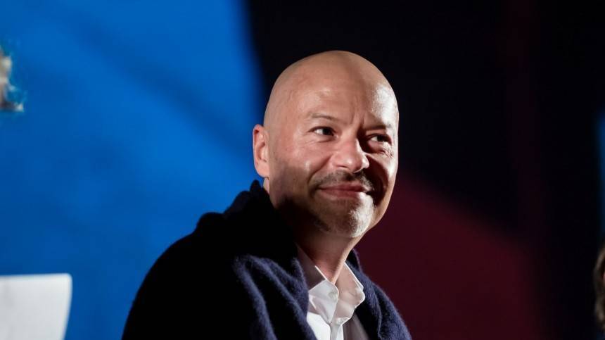 Александр Петров - Федор Бондарчук - Паулина Андреева - Александр Сокуров - Видео: В школе «Индустрия» обсудили тренды российского кино - 5-tv.ru