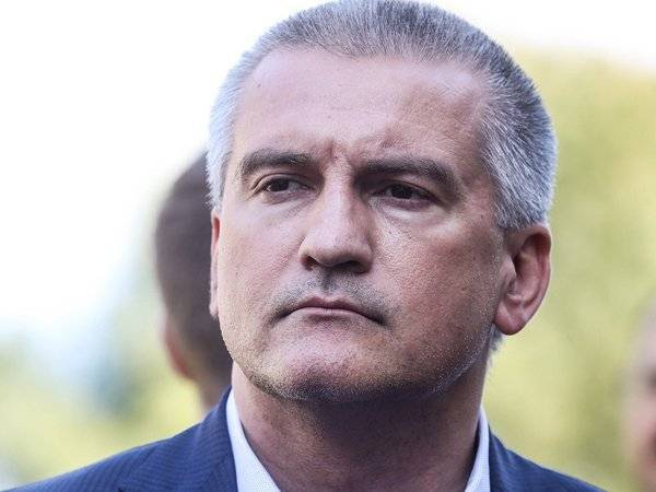 Сергей Аксенов - Аксенов пригрозил забирать транспорт за нелегальные перевозки - polit.ru - Украина - Крым - Херсонская обл. - Крым