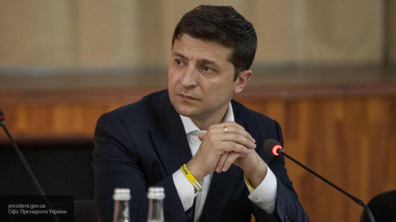 Владимир Зеленский - Вера Вырвич - Зеленский поскандалил с директором аэропорта Николаева - nation-news.ru - Украина