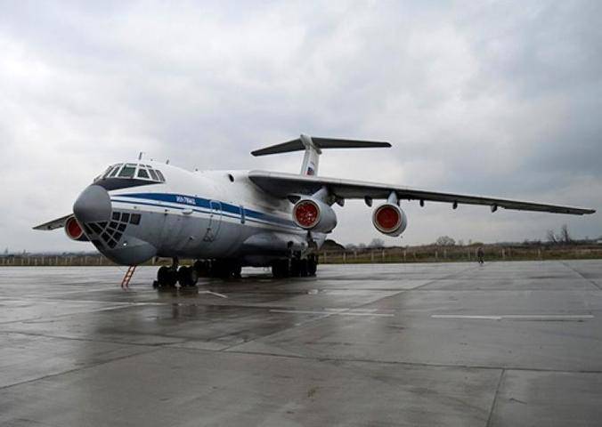 Вернувшийся в аэропорт Жуковский самолет МЧС заменили на другой борт - vm.ru - Иркутск - Жуковский
