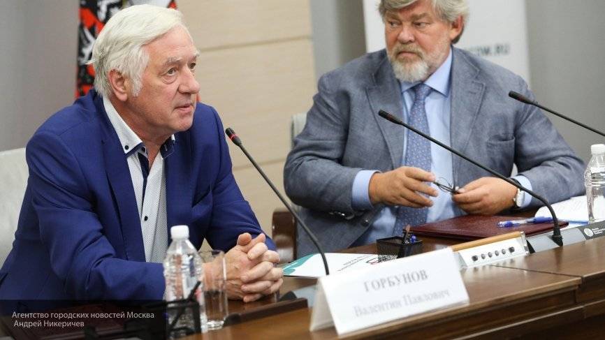 Любовь Соболь - Валентин Горбунов - Илья Азар - Ксения Собчак - Горбунов ответил на фейки о признании недействительными подписей - newinform.com - Москва - Россия
