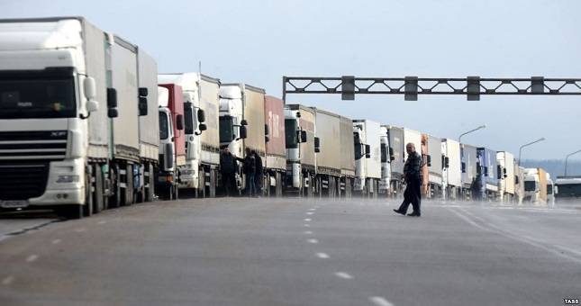 Туркменистан полгода не разрешает транзит таджикских грузов через свою территорию - dialog.tj - Россия - Казахстан - Узбекистан - Грузия - Душанбе - Таджикистан - Туркмения - Азербайджан