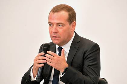 Дмитрий Медведев - Медведев назвал сроки перехода россиян на электронные паспорта - lenta.ru - Россия