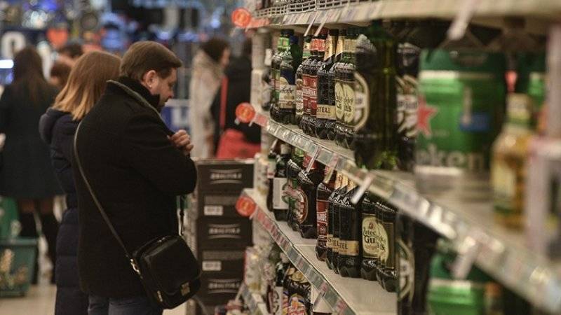 Евгений Брюн - Продажи водки в России снизились за последние полгода - polit.info - Россия - Новости