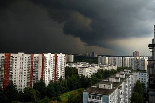 На Москву обрушился сильный ливень с грозой - versia.ru - Москва - Московская обл.