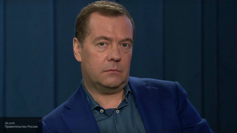 Дмитрий Медведев - Кристина Амелина - Медведев рассказал о замене бумажного паспорта на электронный к 2024 году - nation-news.ru - Россия