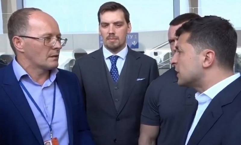 «Вы хотите нас всех построить?»: директор аэропорта нахамил Зеленскому - topcor.ru - Украина - Николаев - Николаевская обл.