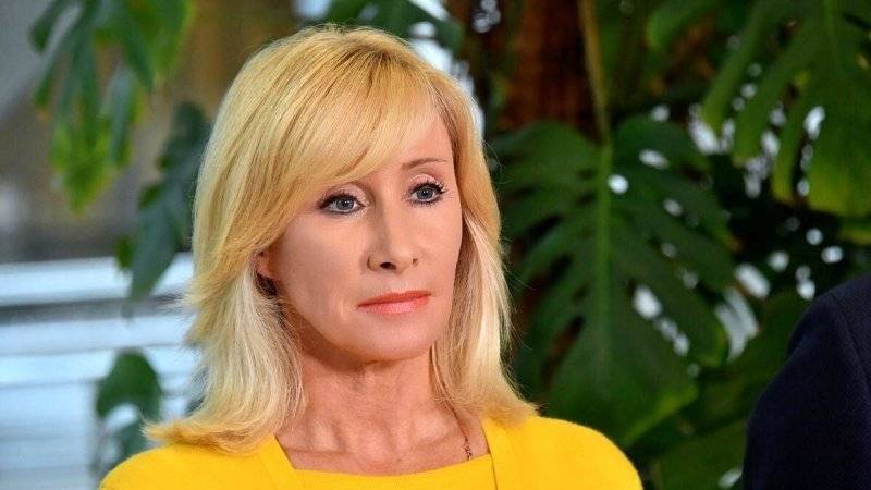 Оксана Пушкина - Пушкину возмутил запрет для ВИЧ-положительных фотографировать младенцев - polit.info - Россия
